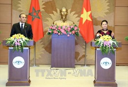 Chủ tịch QH Nguyễn Thị Kim Ngân và Chủ tịch Hạ viện Maroc gặp gỡ báo chí
